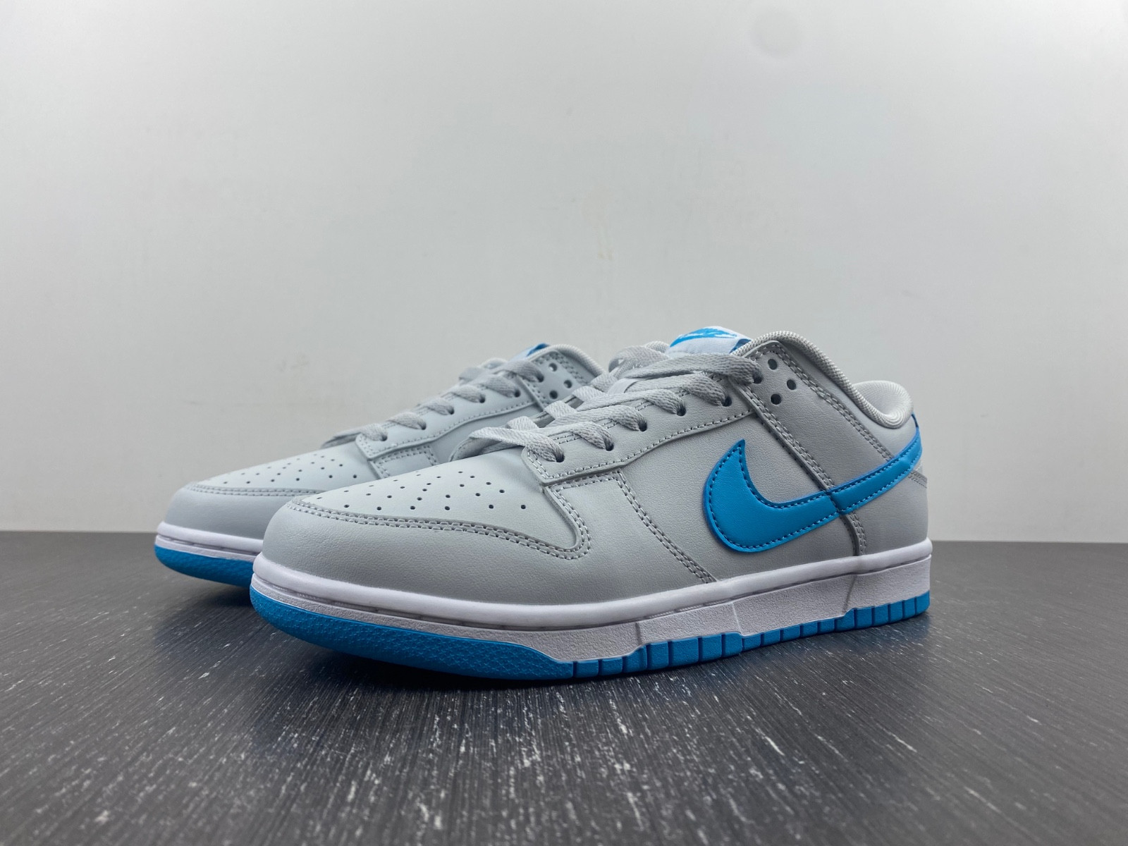 Nike Dunk Low “Light Blue” DV0831-001