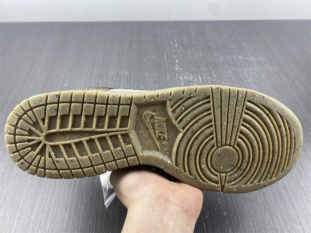 Nike Dunk Low “Safari” DX2654-200