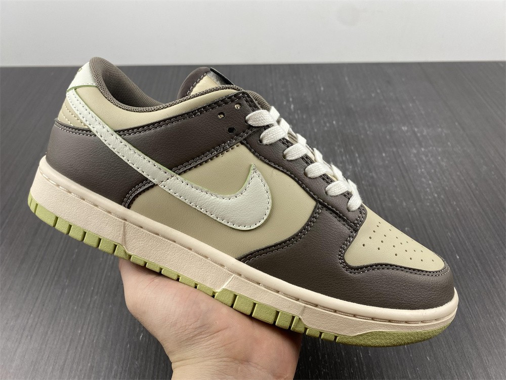 SB Dunk Low "Khaki" FB4960-210