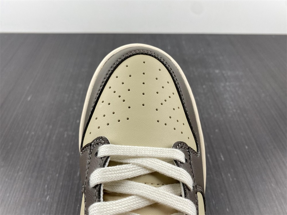 SB Dunk Low "Khaki" FB4960-210