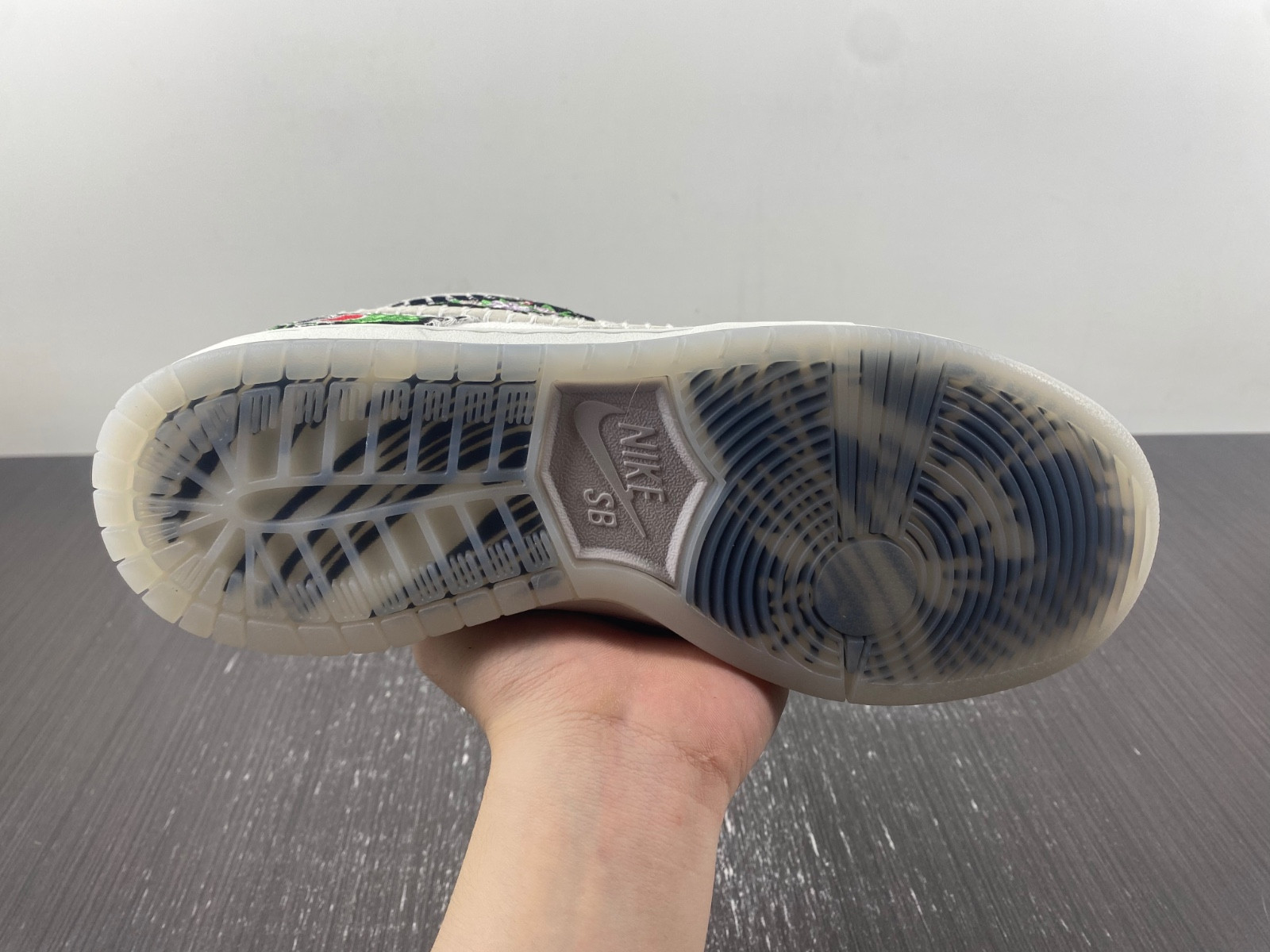 Nike SB Dunk Low “N7” FD6951-300