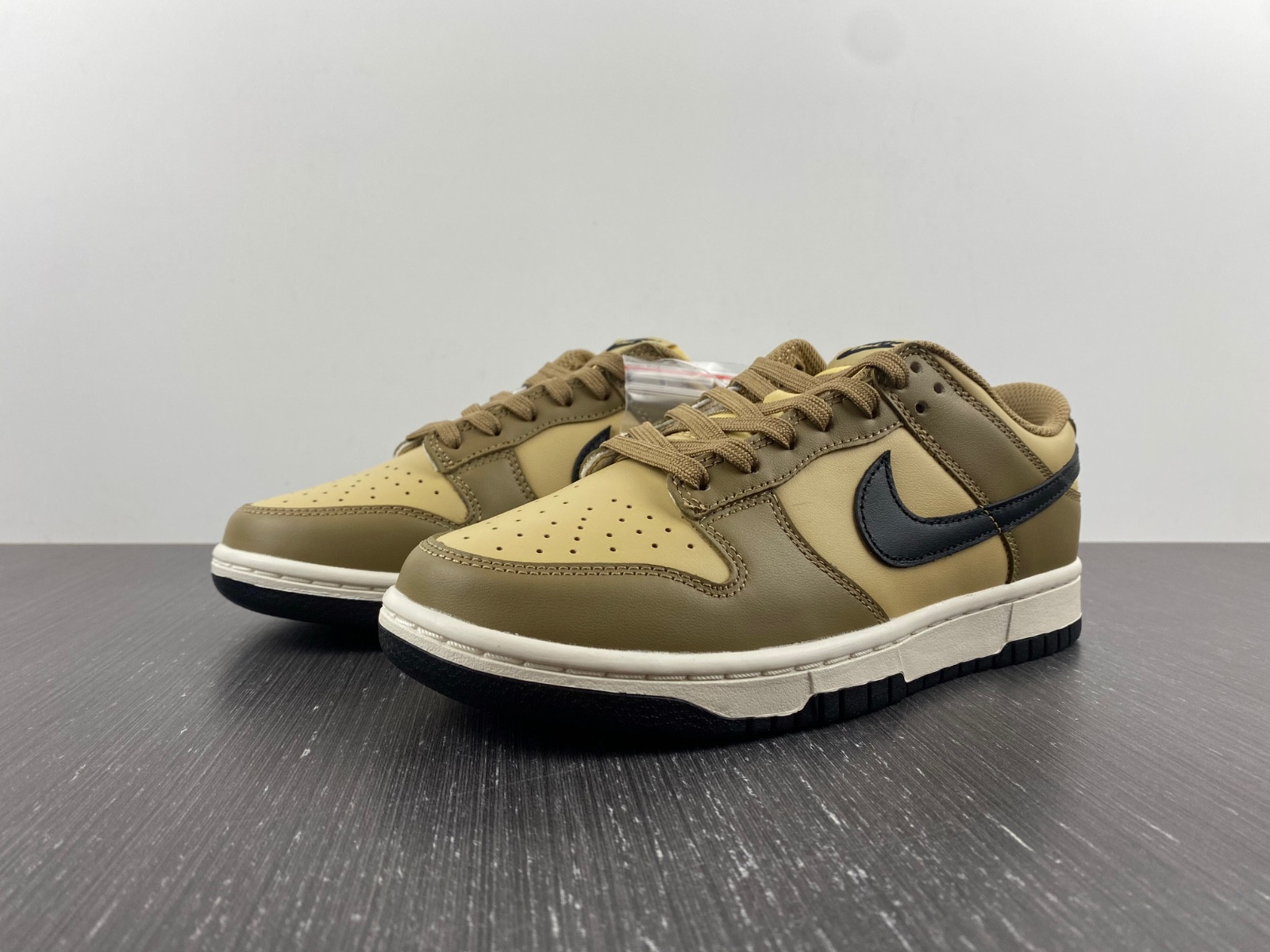 Nike Dunk Low “Dark Driftwood” DD1503-200