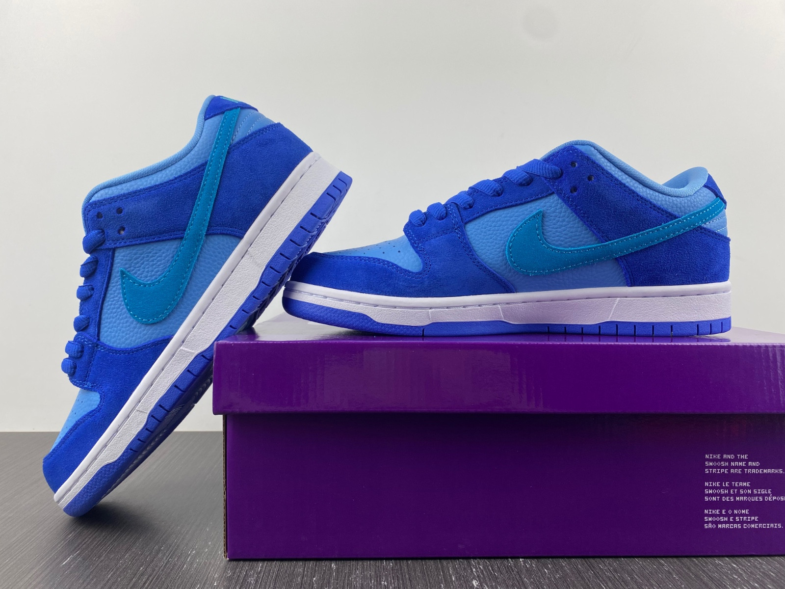 Nike SB Dunk Low pro Blue Raspberry DM0807-400