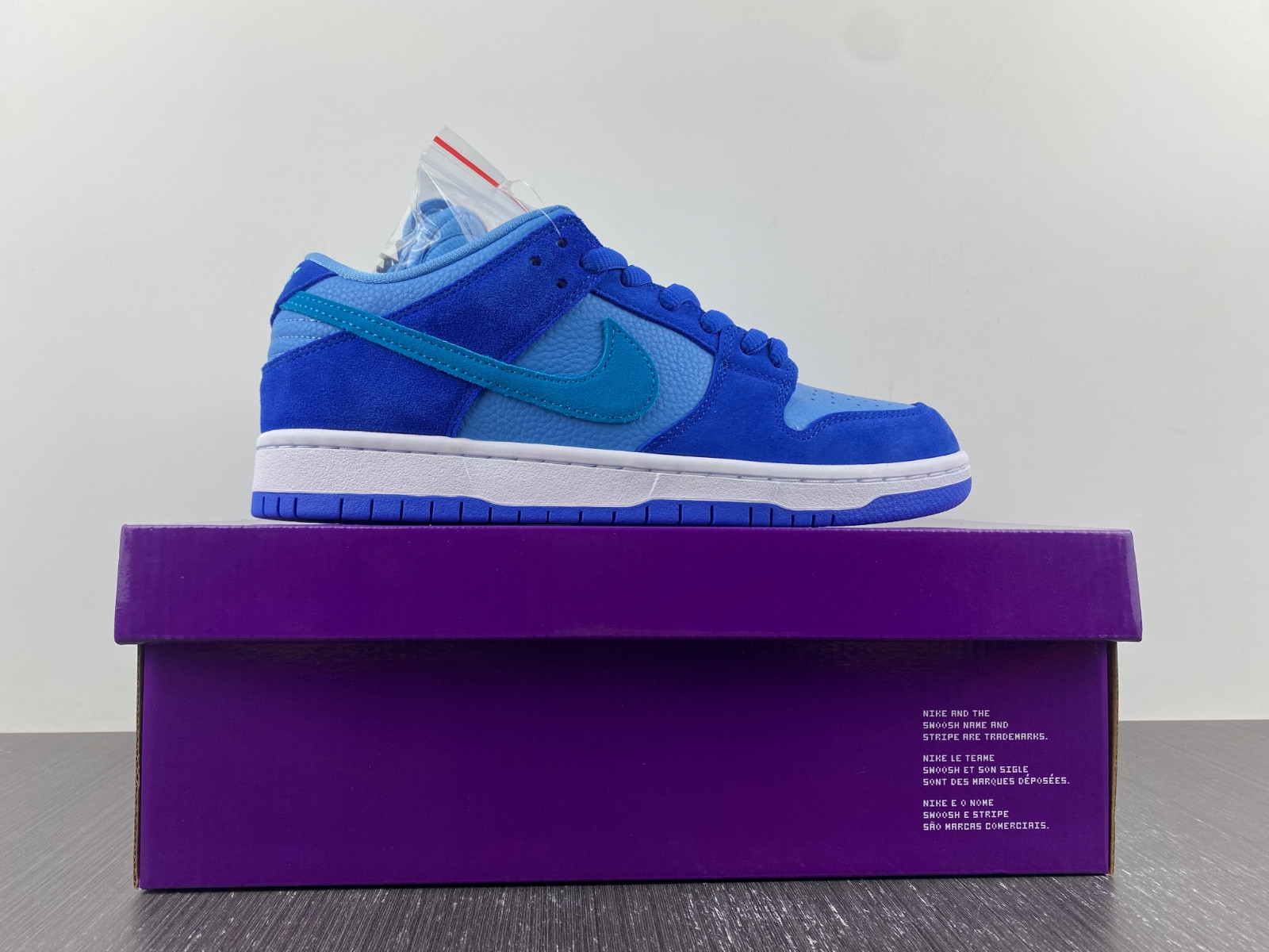 Nike SB Dunk Low pro Blue Raspberry DM0807-400