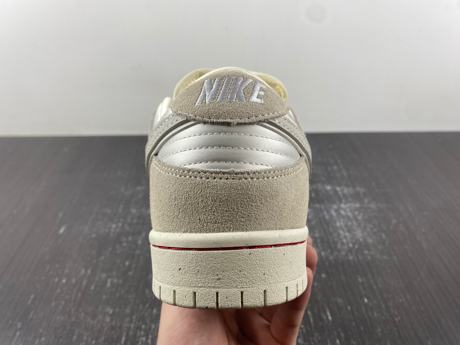 Nike SB Dunk Low “City of Love” FZ5654-100