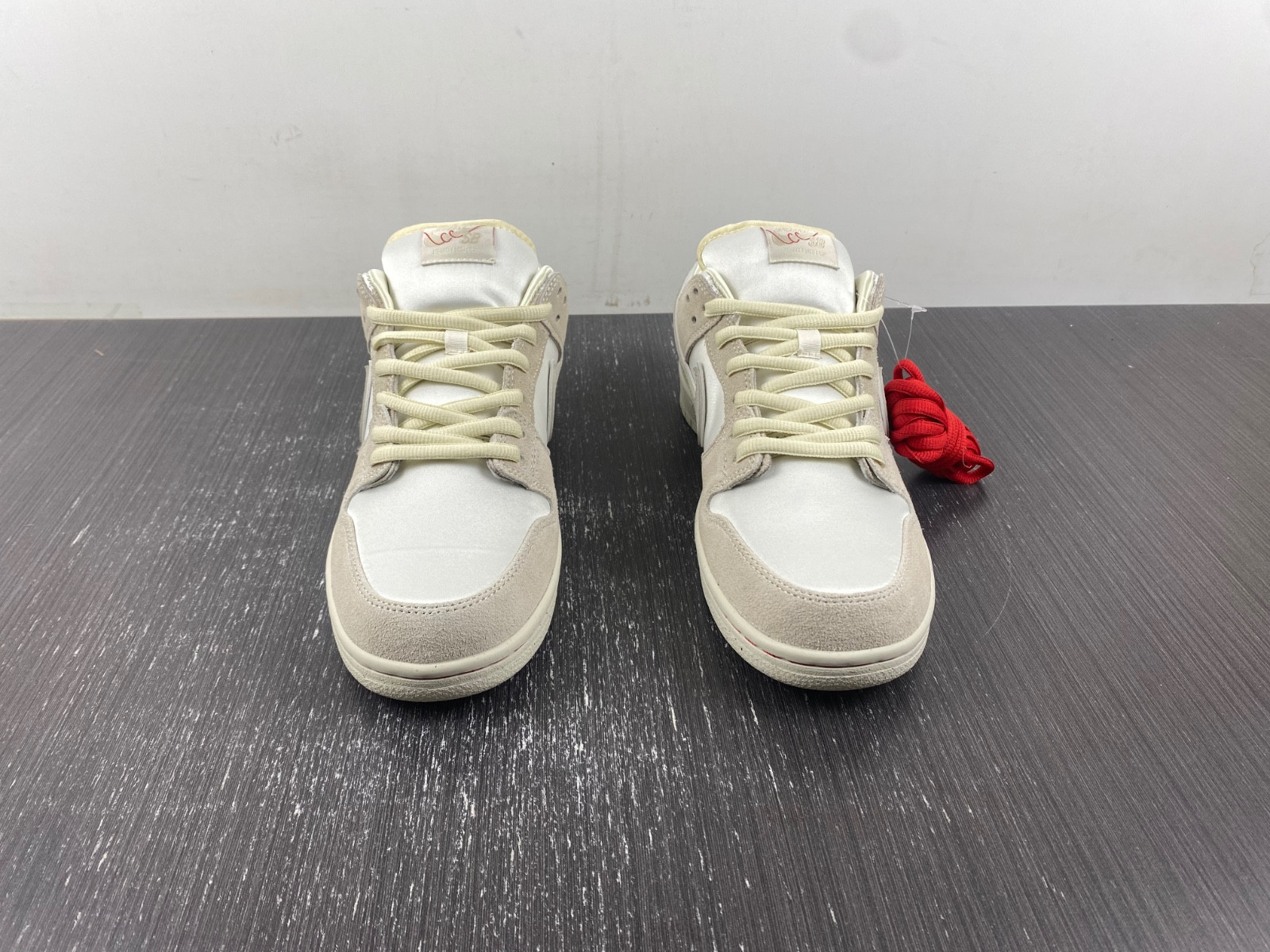 Nike SB Dunk Low “City of Love” FZ5654-100