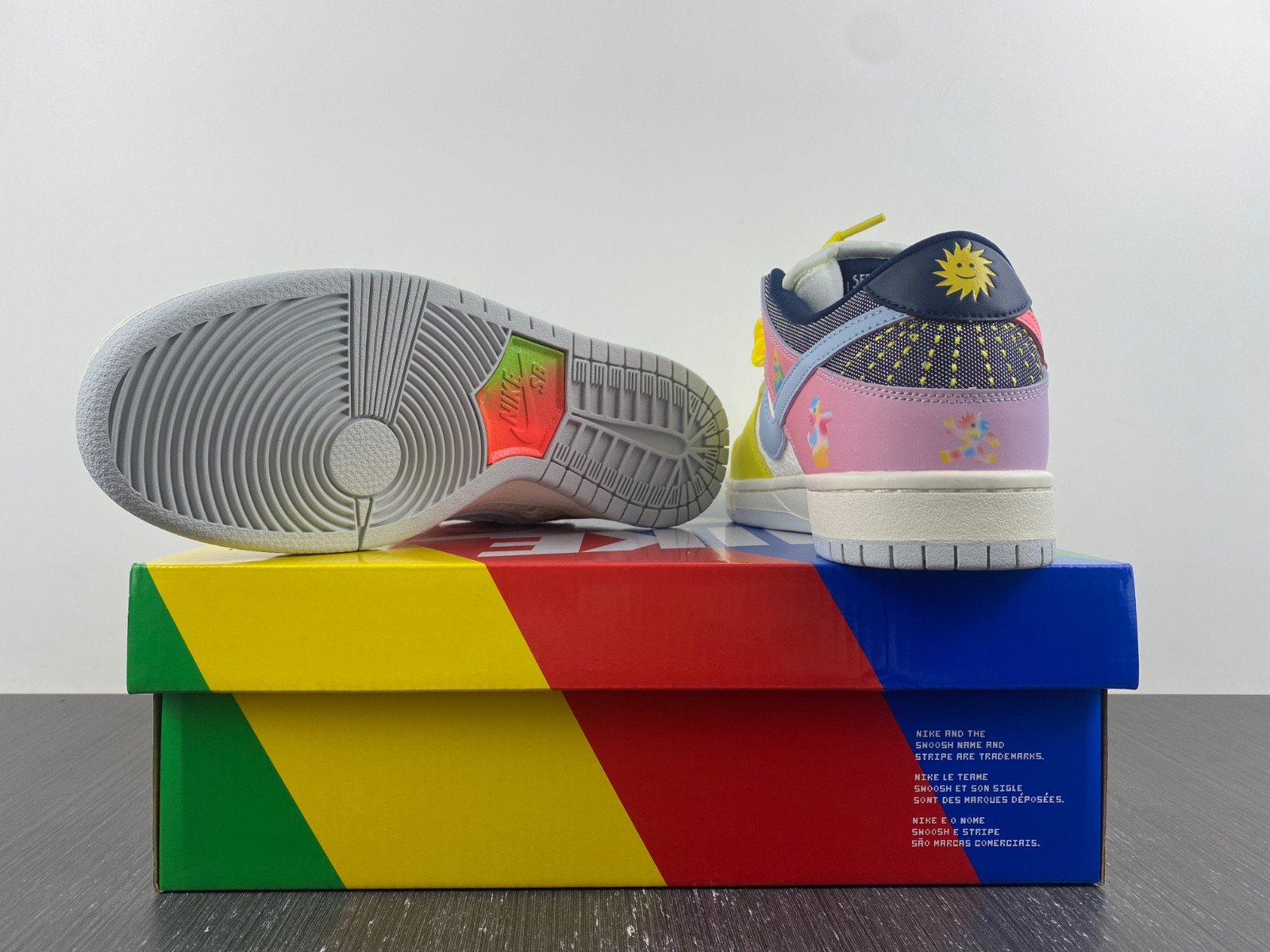 Nike SB Dunk Low “Be True” DX5933-900