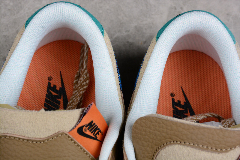 Nk Dunk Low "Dark Driftwood" DO6712-200