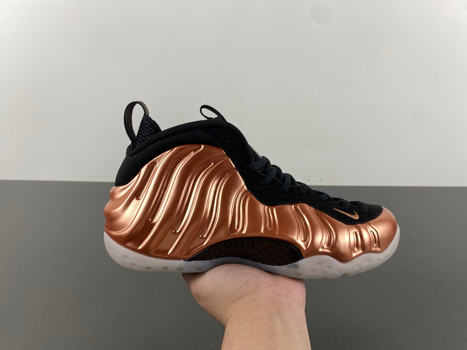 Nike Air Foamposite One “Metallic Copper FZ9902-001