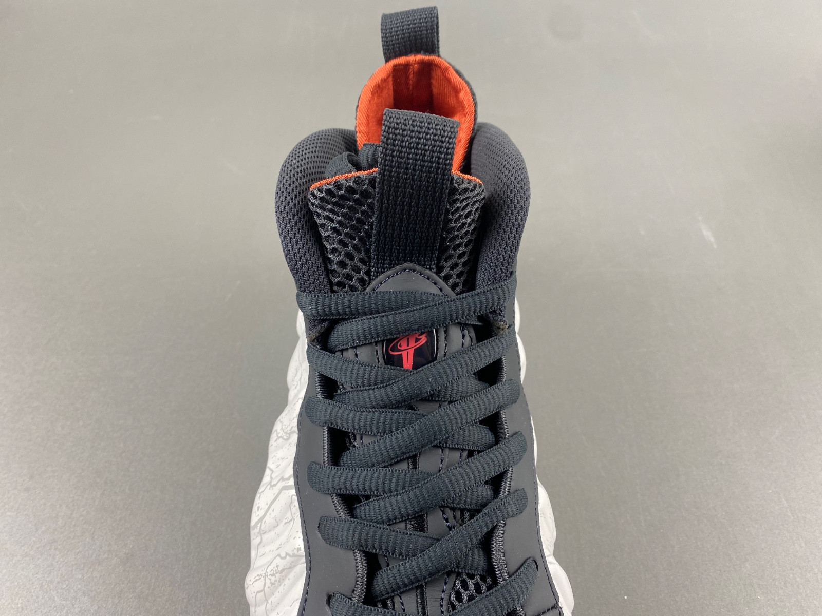 TEKKEN 8 x Nike Air Foamposite One “Jin Kazama” HF6367-001