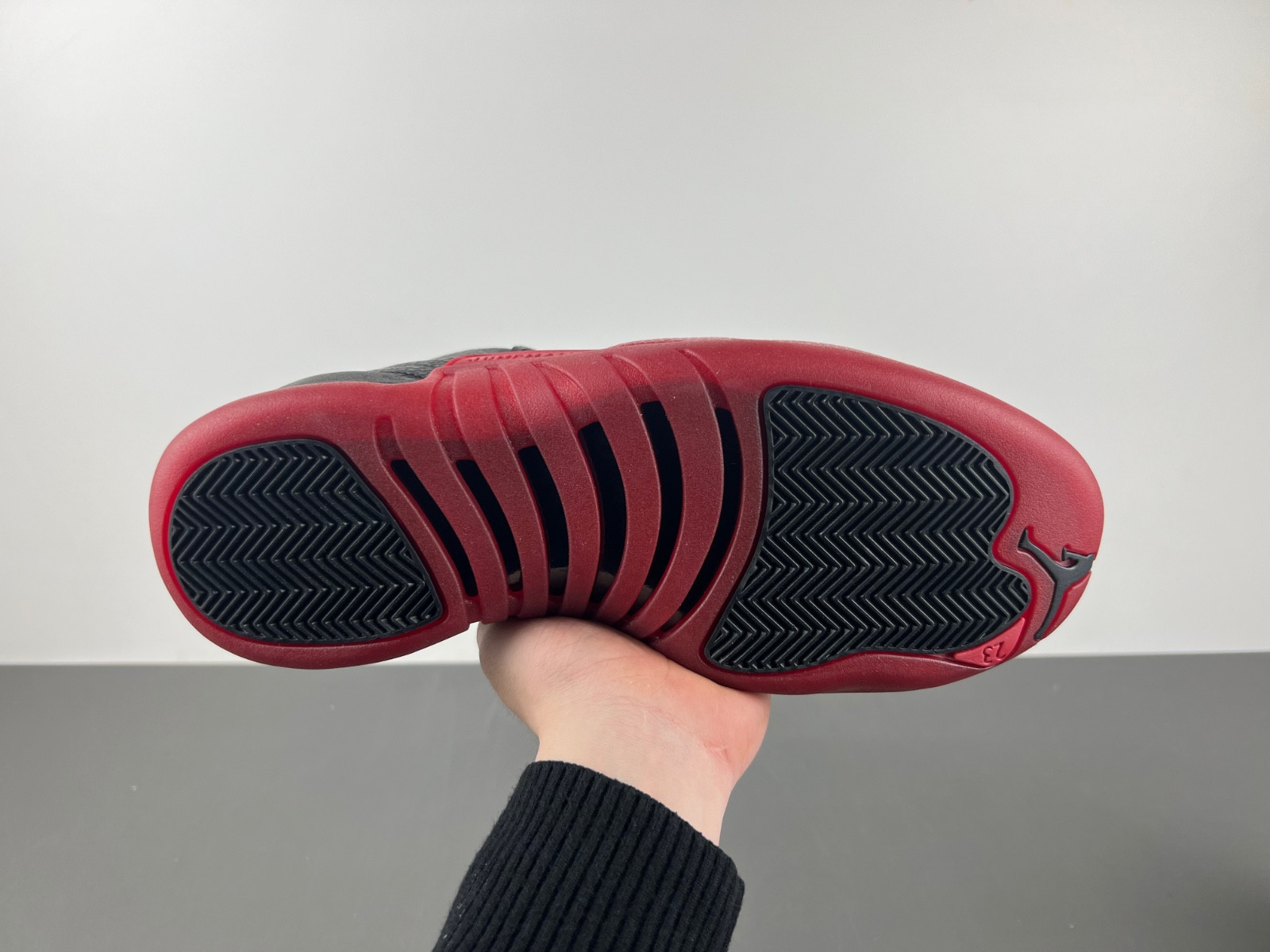 AIR JORDAN 12 “FLU GAME” 2025 CT8013-002