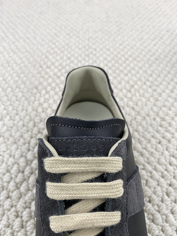 ma*s*n Ma*i*la sneakers