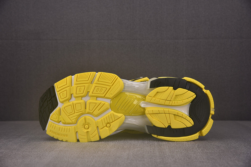 Ba*len*cia*ga runner 677403 w2rd3 0510