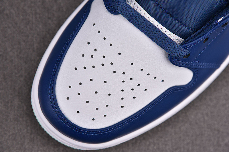 Air Jordan 1 Mid “Blue Mint” 554724-413