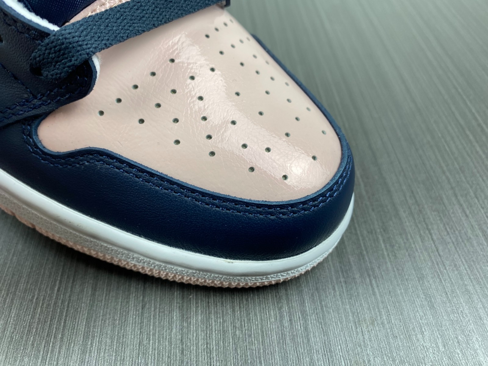 Air Jordan 1 High OG “Atmosphere” DD9335-641