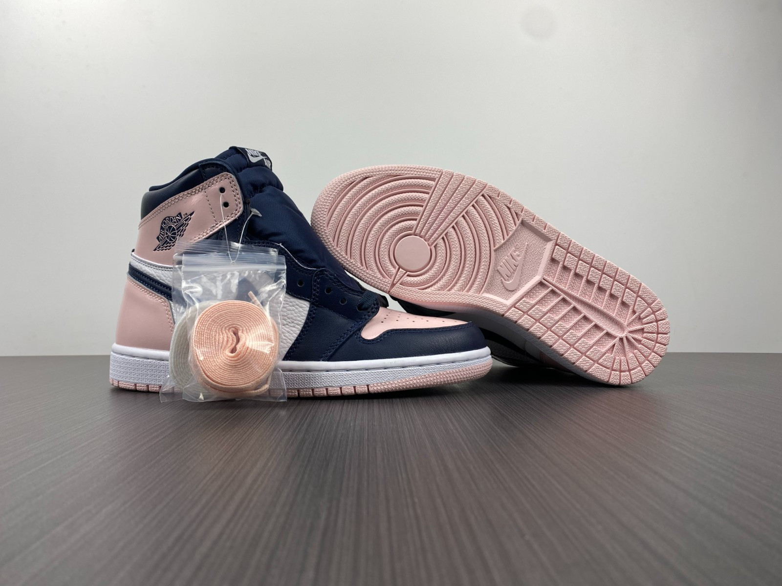 Air Jordan 1 High OG “Atmosphere” DD9335-641