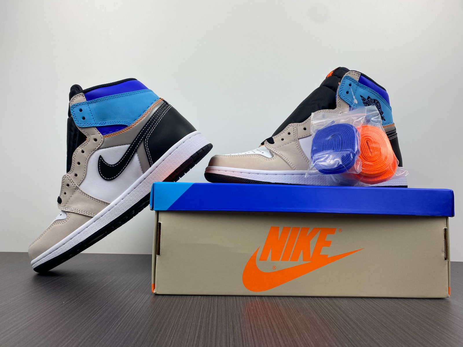 Air Jordan 1 High OG “Prototype” DC6515-100