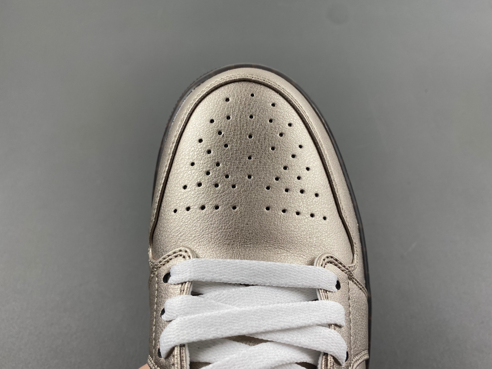 Air Jordan 1 Low SE “Metallic Zinc” (W) HQ3529-099