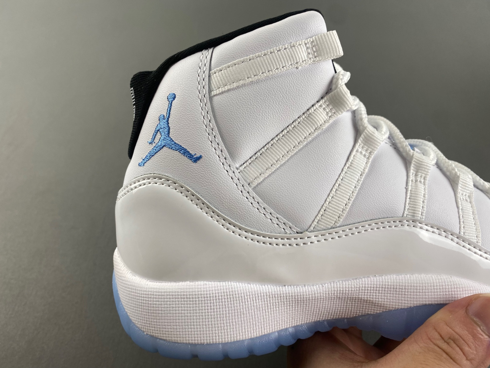 Air Jordan 11 “legend Blue 378038-104