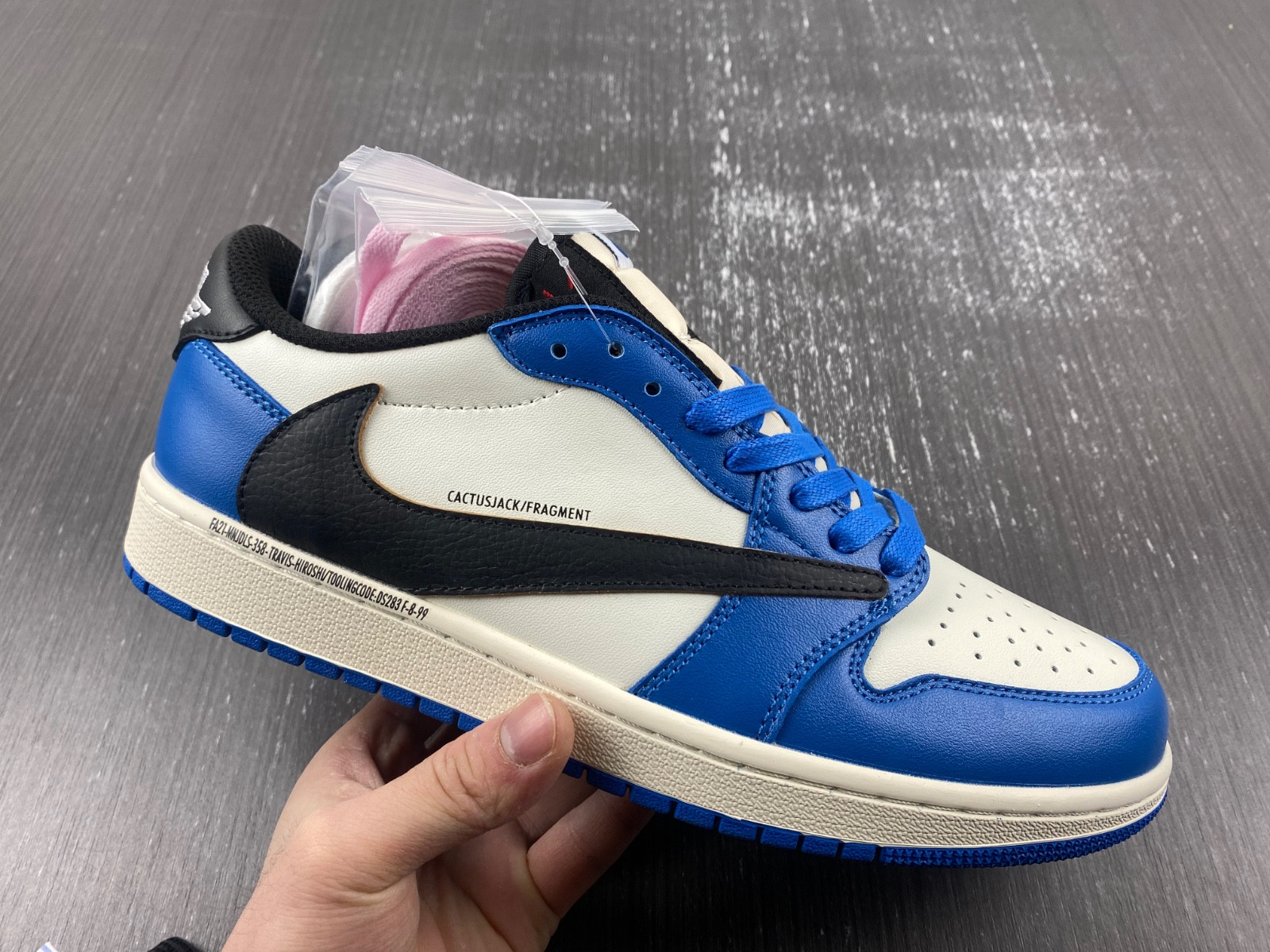 Travis Scott x Air Jordan 1 DM7866-888