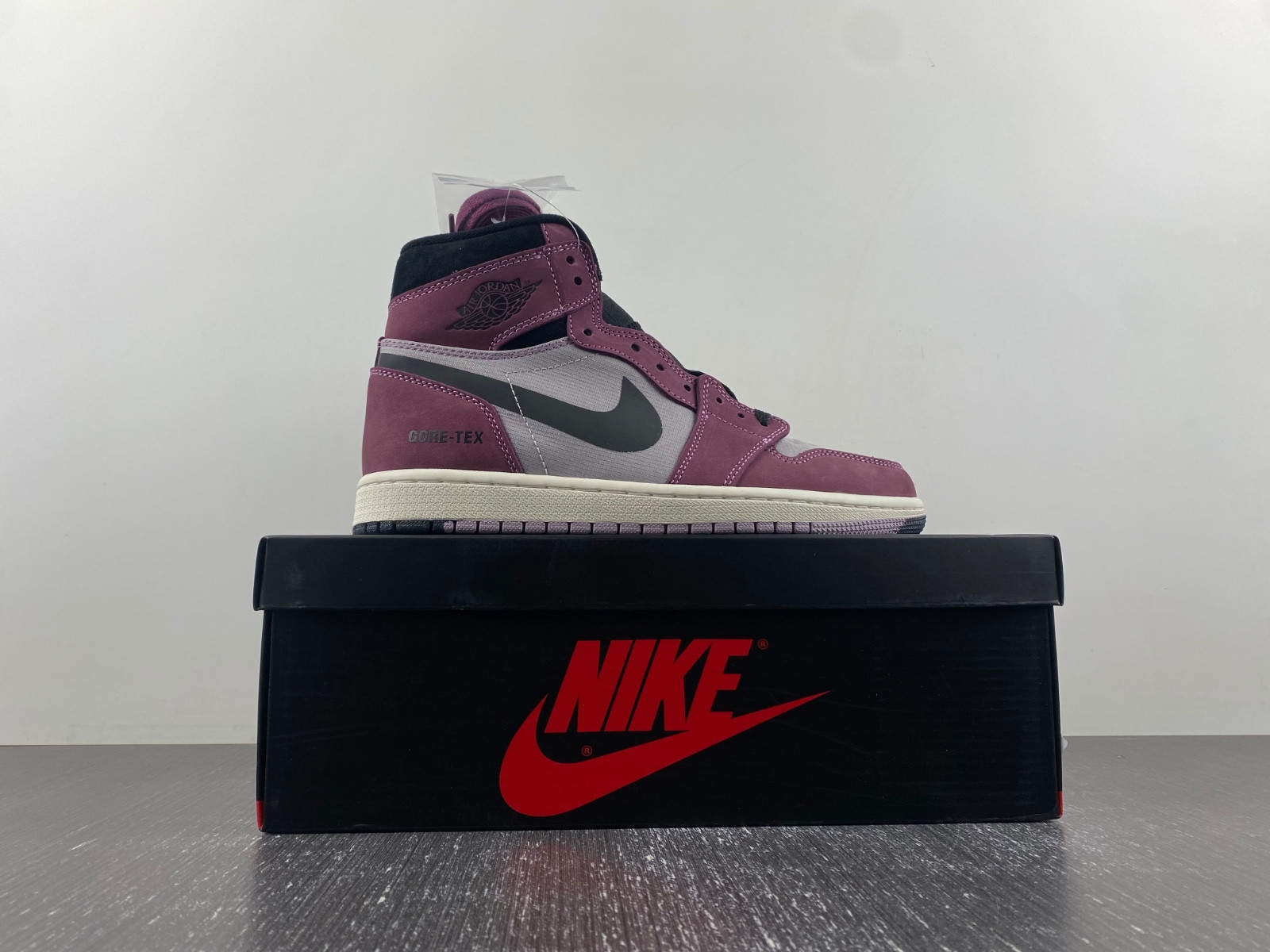 AIR JORDAN 1 HIGH ELEMENT GORE-TEX