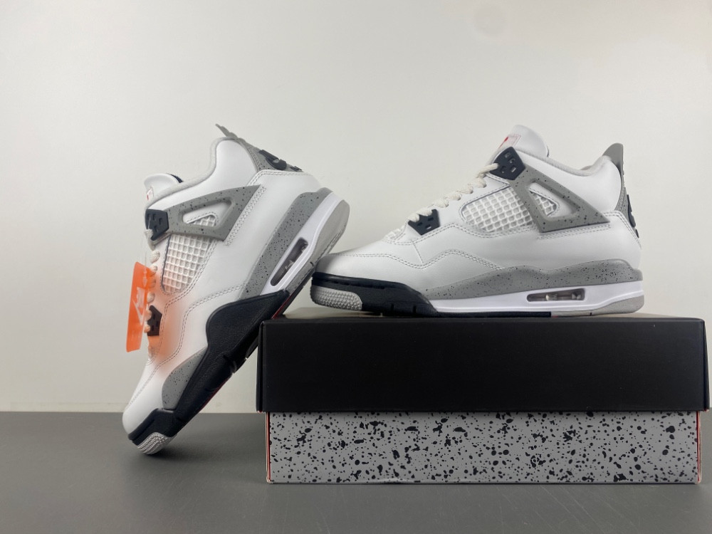 Air Jordan 4 “White Cement” 2025 FV5029-100