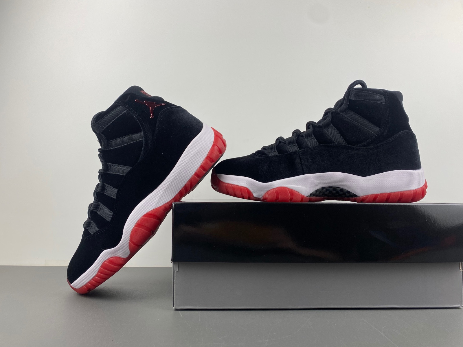 Air Jordan 11 WMNS DB5457-061