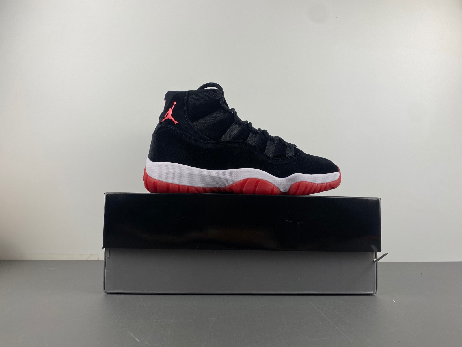 Air Jordan 11 WMNS DB5457-061