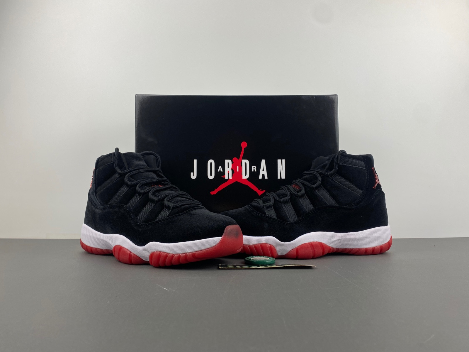 Air Jordan 11 WMNS DB5457-061