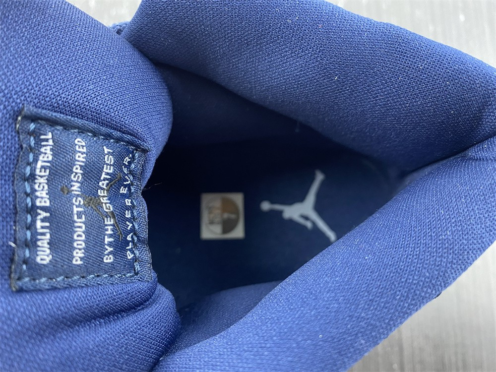 Air Jordan 11 Velvet WMNS “Midnight Navy” AR0715-441