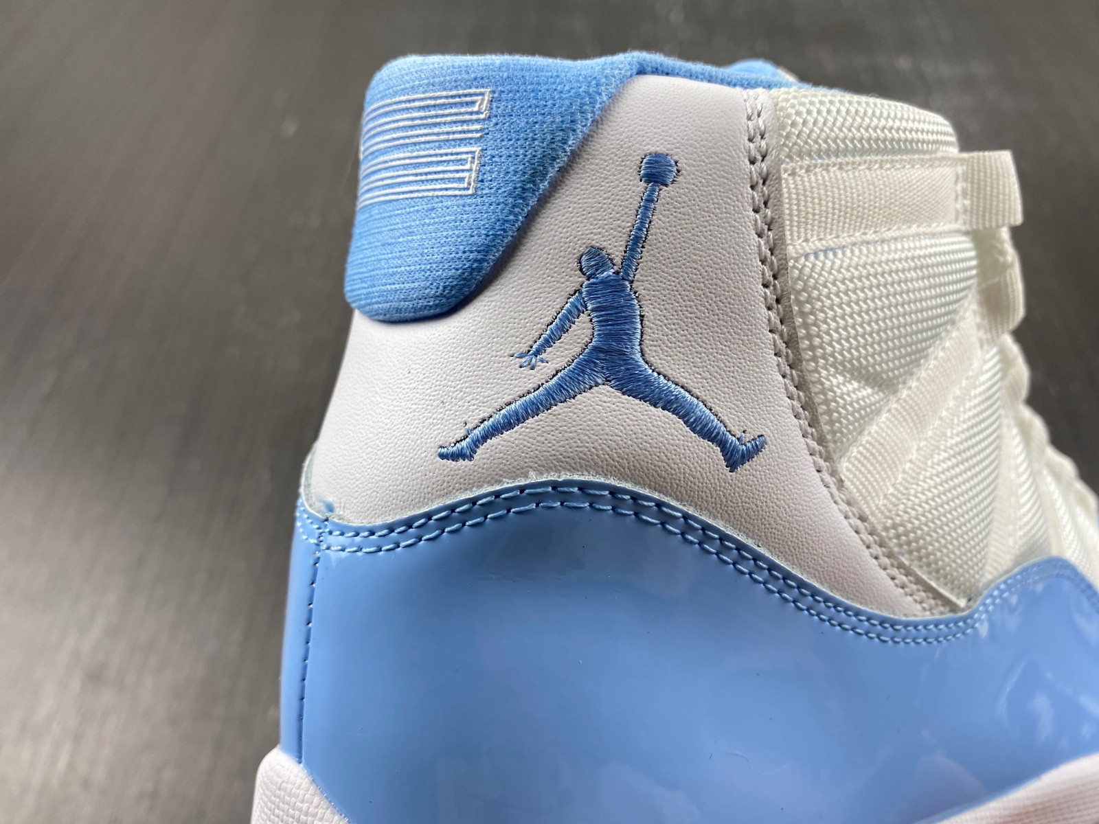 Air Jordan 11 CT8012-141
