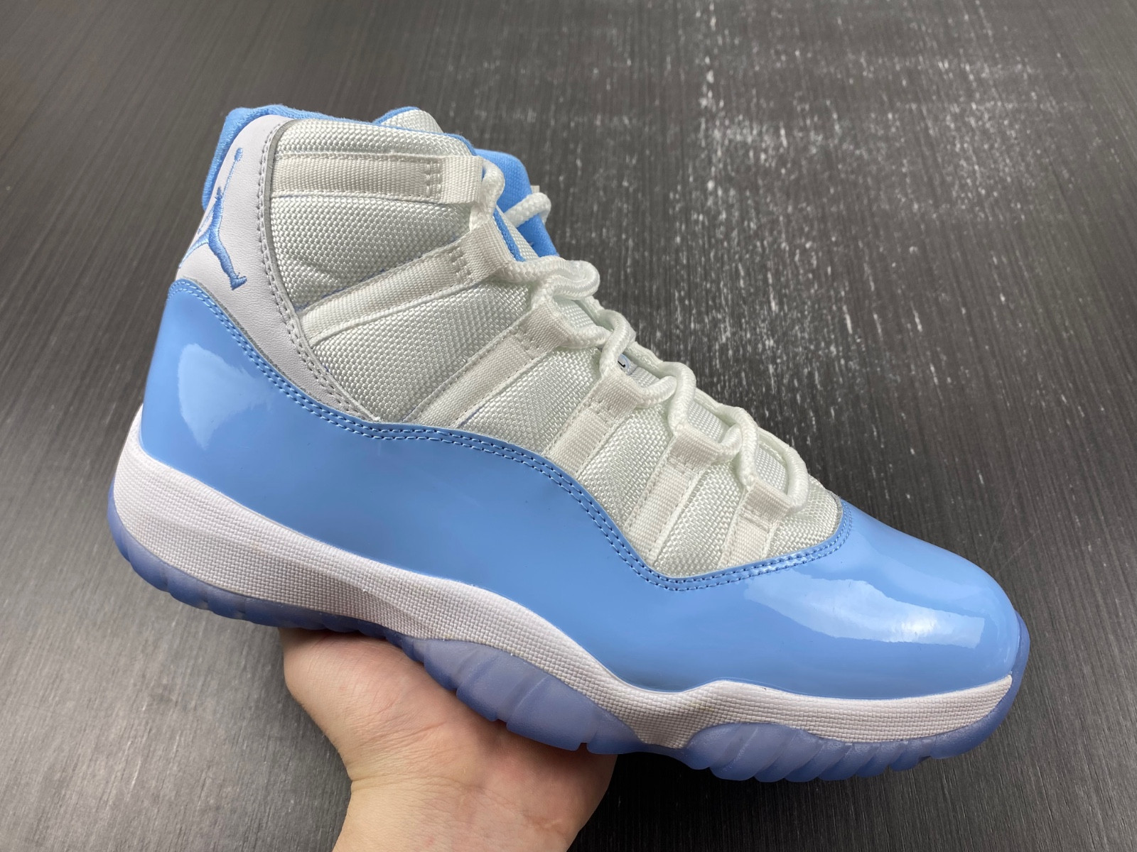 Air Jordan 11 CT8012-141