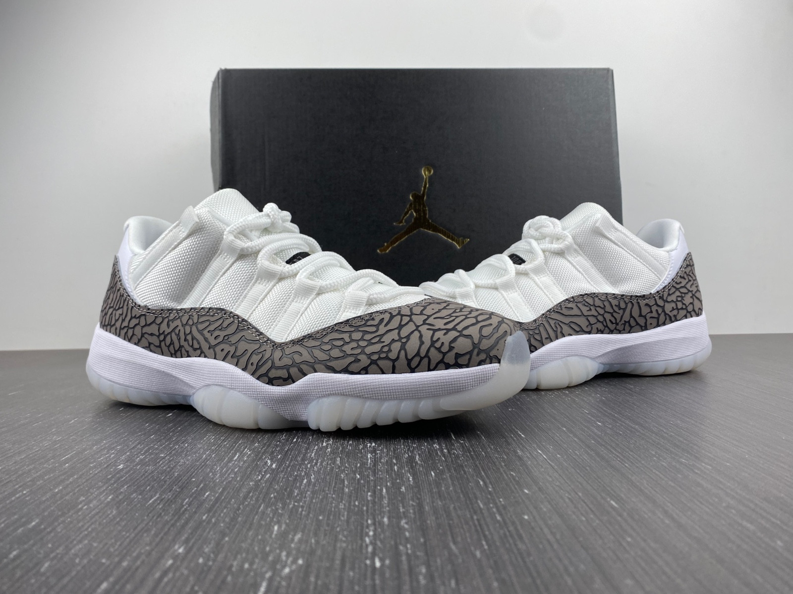 Air Jordan 11 Low “Elephant” AV2187-140