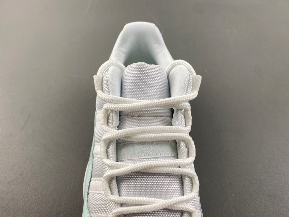 Air Jordan 11 Low “Igloo” (W) AH7860-103