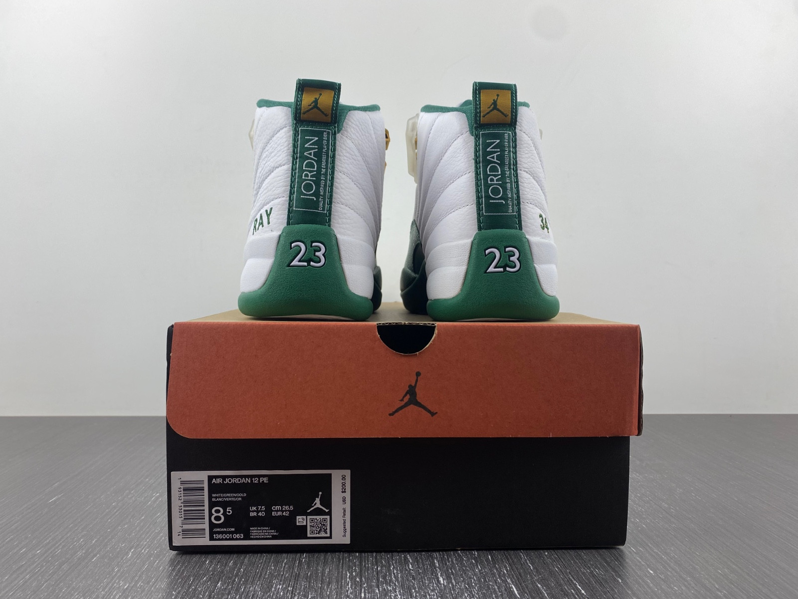 Jordan 12 136001-063
