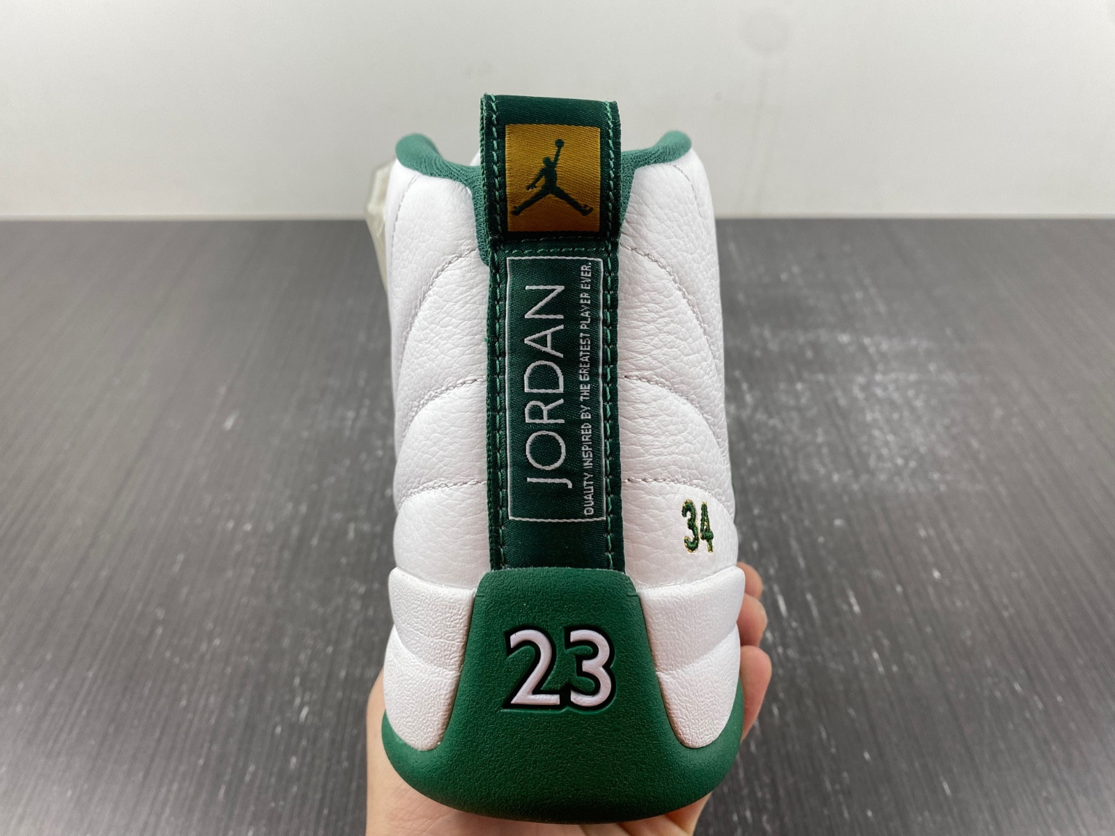 Jordan 12 136001-063