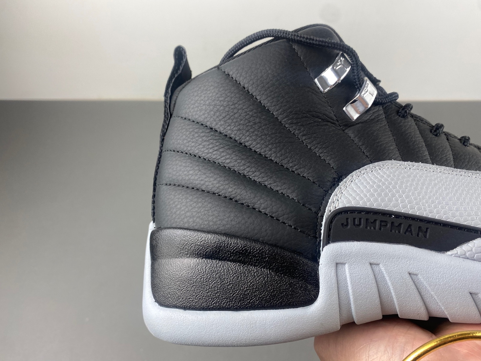 Air Jordan 12 BLACK/WOLF GREY CT8013-010