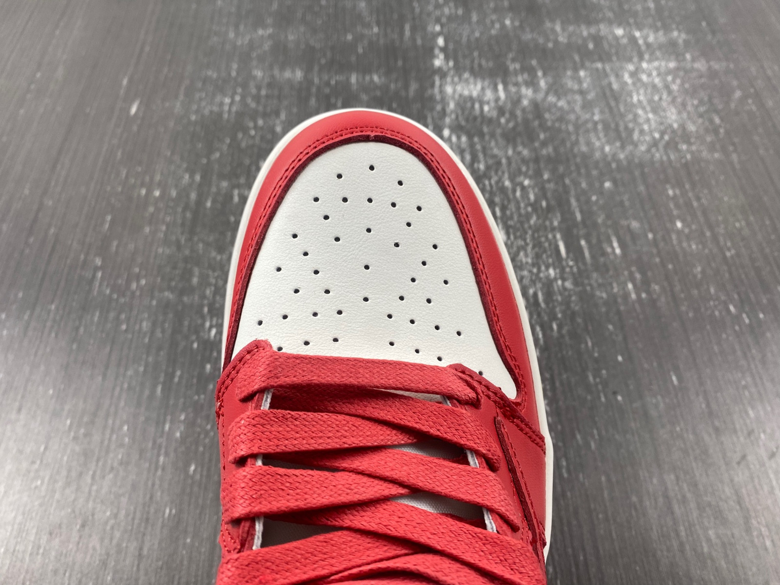 OFF-WHITE x Travis Scott x Air Jordan 1 DM7890-103