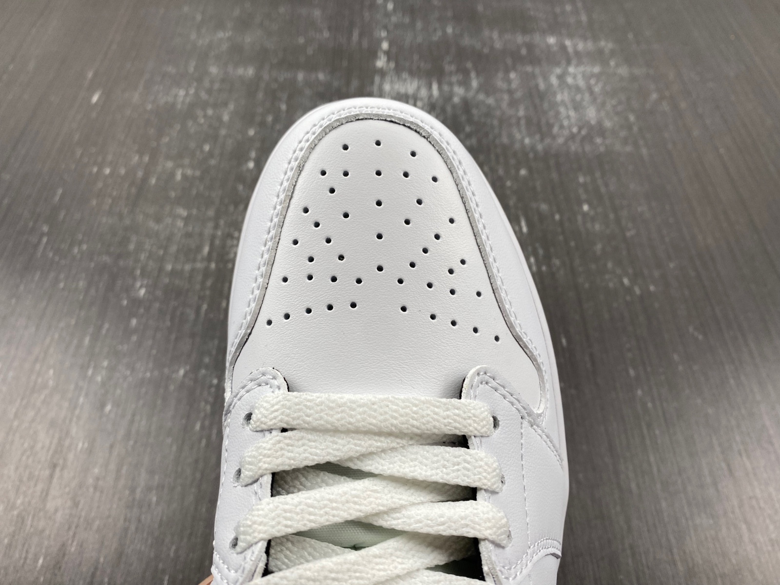 Air Jordan 1 Mid DQ8426-132