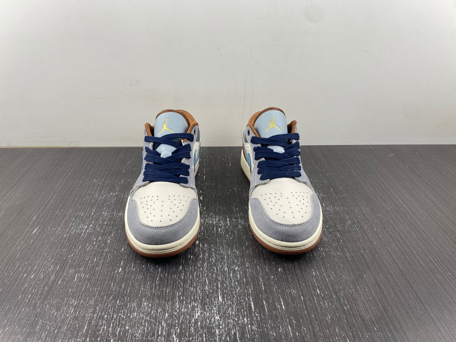 Air Jordan 1 Low  FZ5042-041