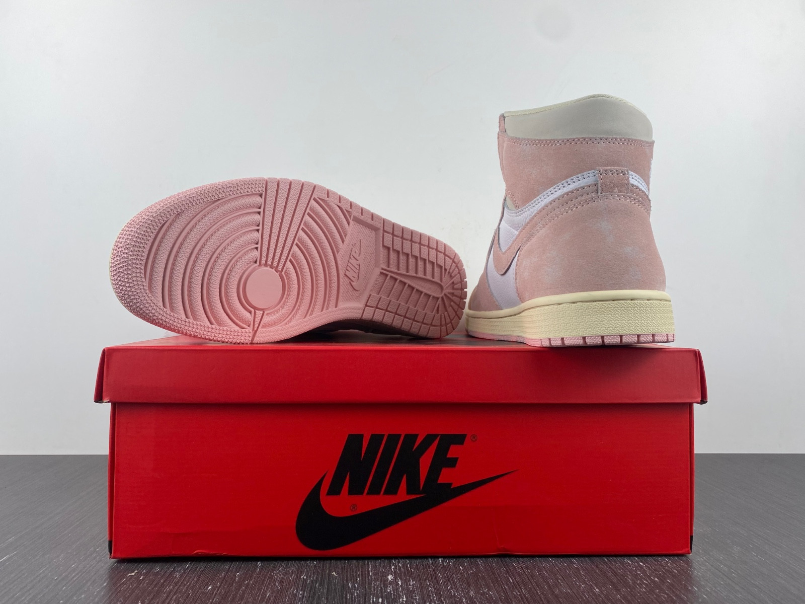 Air Jordan 1 High OG WMNS “Washed Pink” FD2596-600