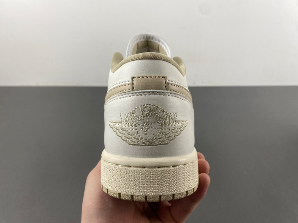 Air Jordan 1 DC0774-112