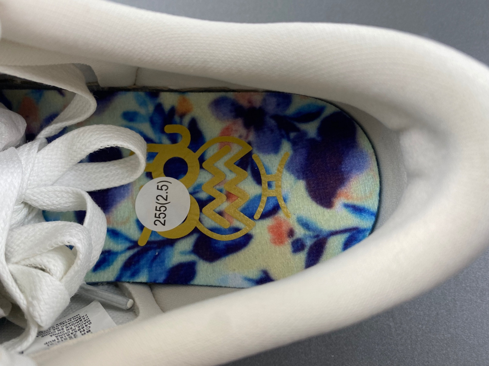 Chris Paul x Air Jordan 1 Low OG “Give Them Flowers” FZ0455-200