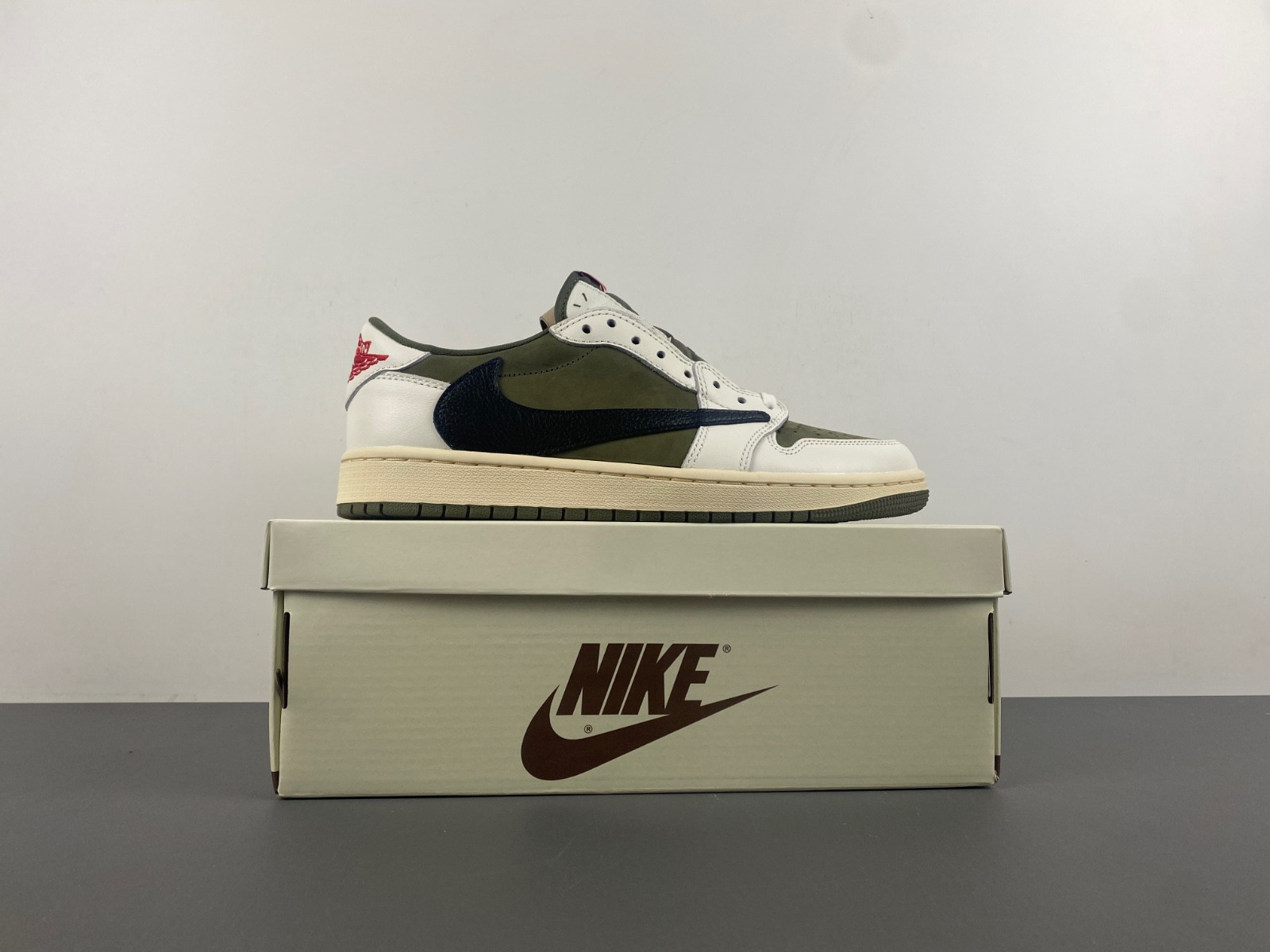 Travis Scott x Air Jordan 1 Low OG DM7866-200