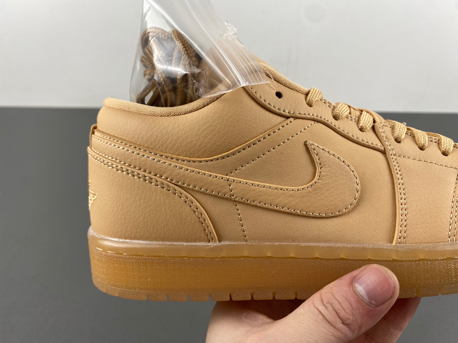 Air Jordan 1 Low WMNS “Pale Vanilla” FZ3972-294