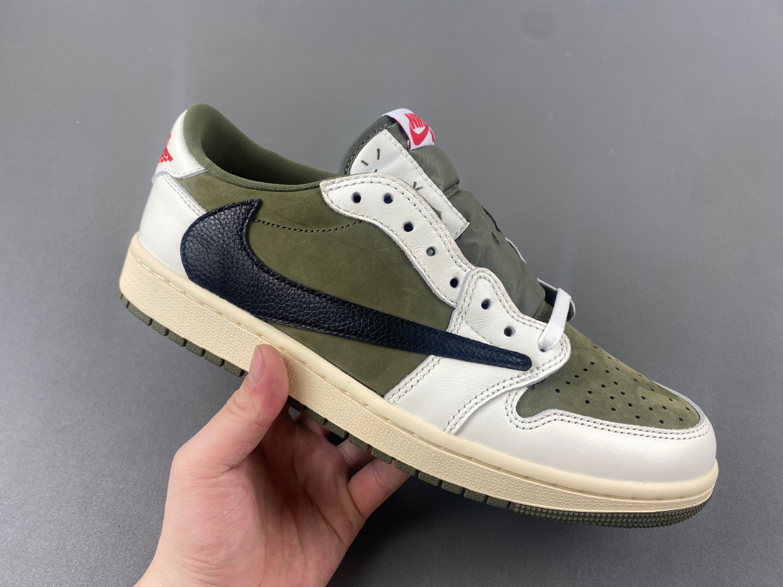 Travis Scott x Air Jordan 1 Low OG DM7866-200