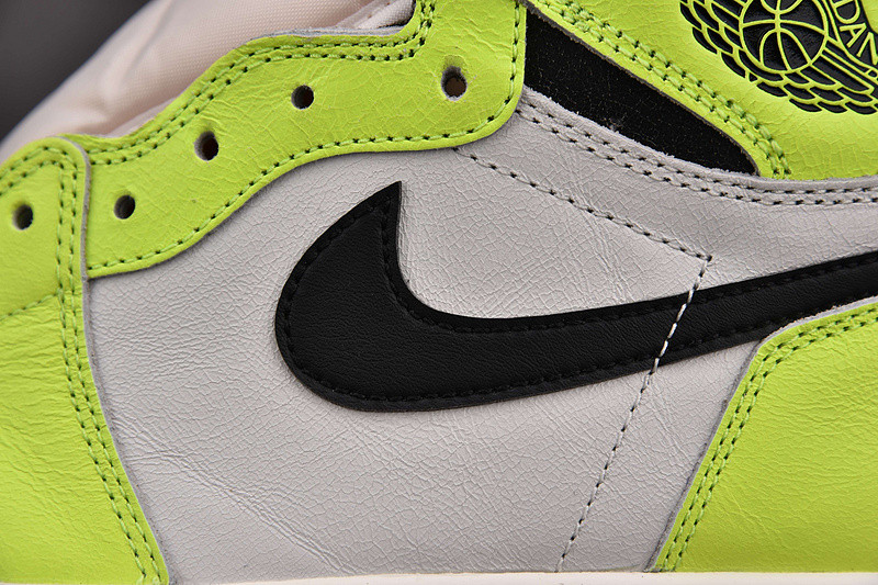 Air Jordan 1 High OG“Volt” 555088-702-01