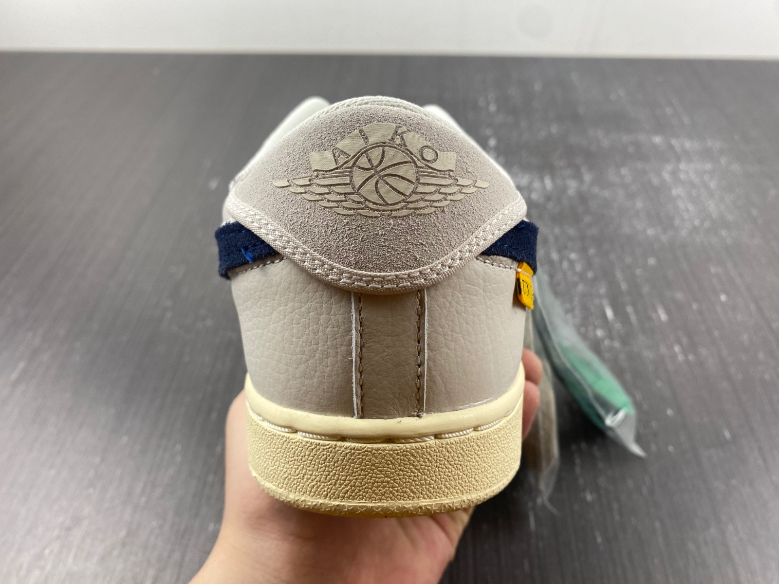 Union x AJKO 1 Low DZ4864-100