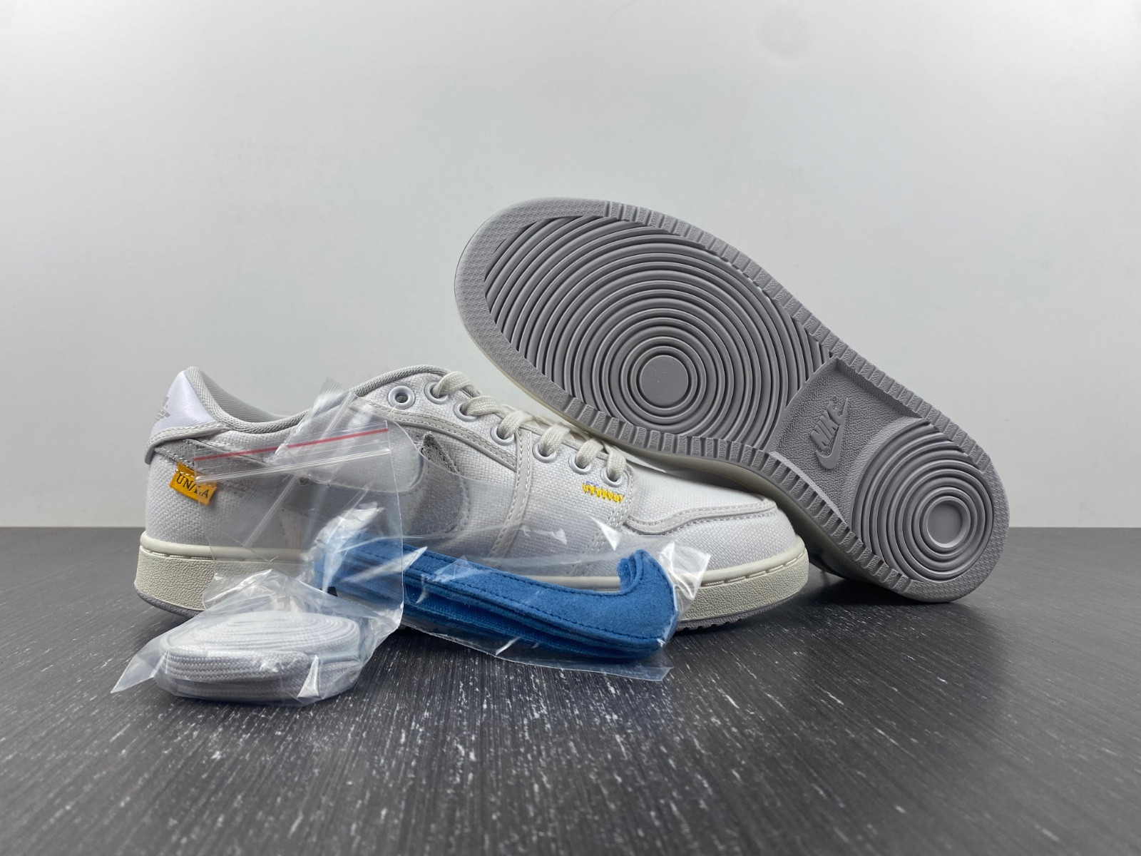 Union x AJKO 1 Low DO8912-101