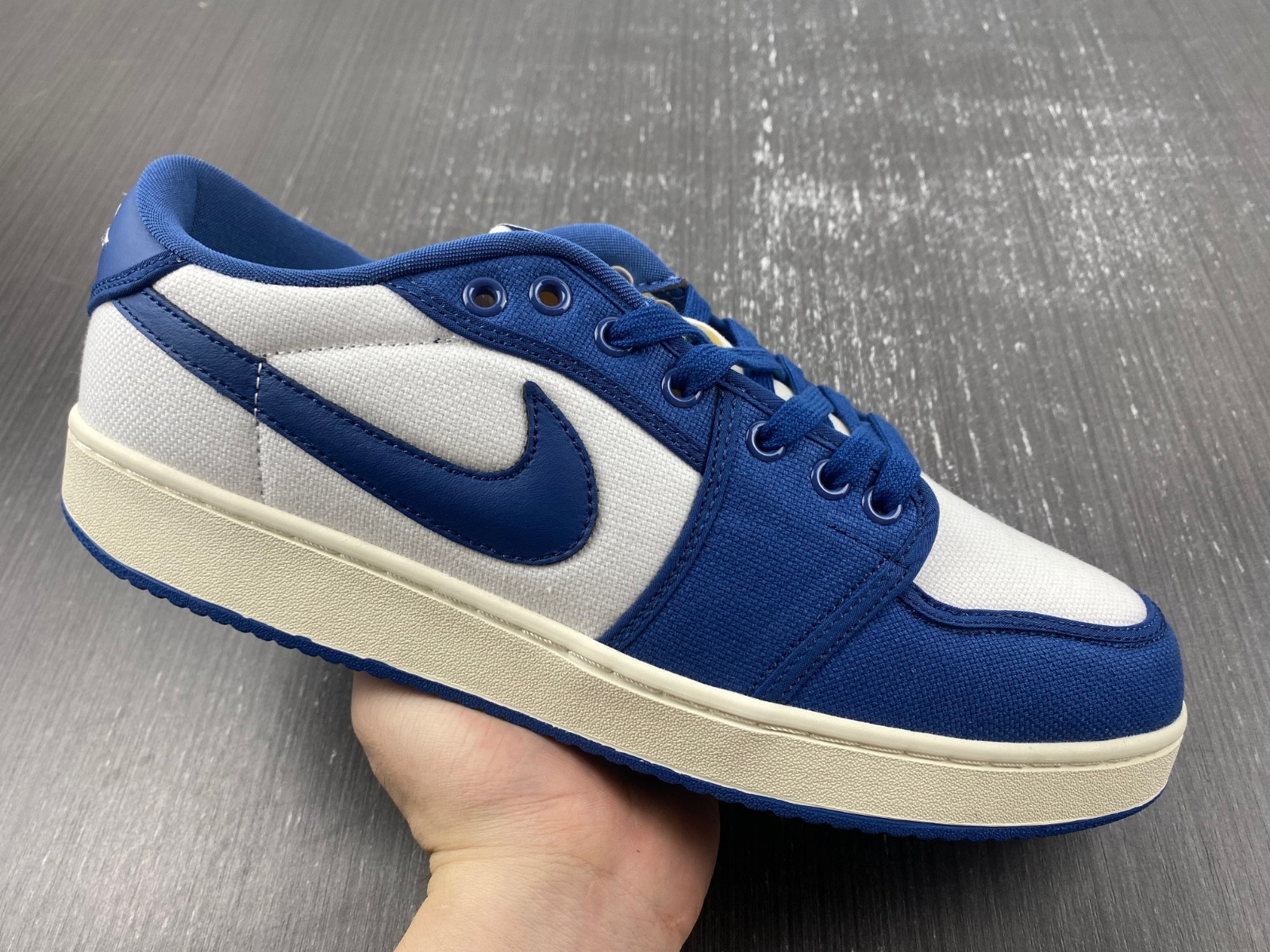 Air Jordan 1 KO Low “Dark Royal Blue” DX4981-103